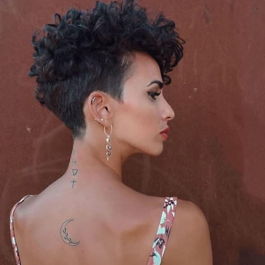 10 simple, elegant short hair pieces for women 10 simple, elegant short hair pieces for women