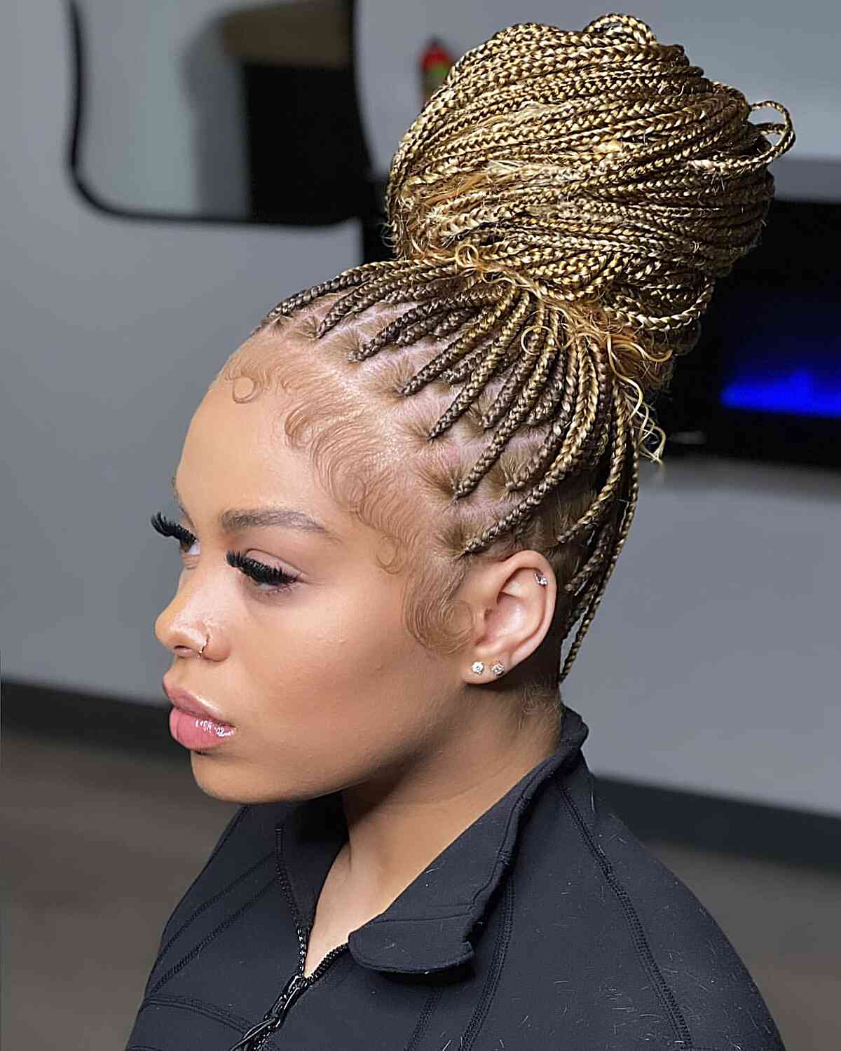 Blonded dimensions for small box braids without knot in a huge cake