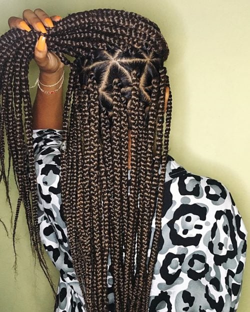 Medium triangle braids