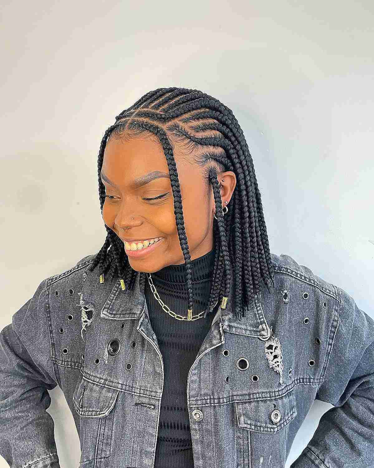 Part center Ghana Bob Bob with a facet cut