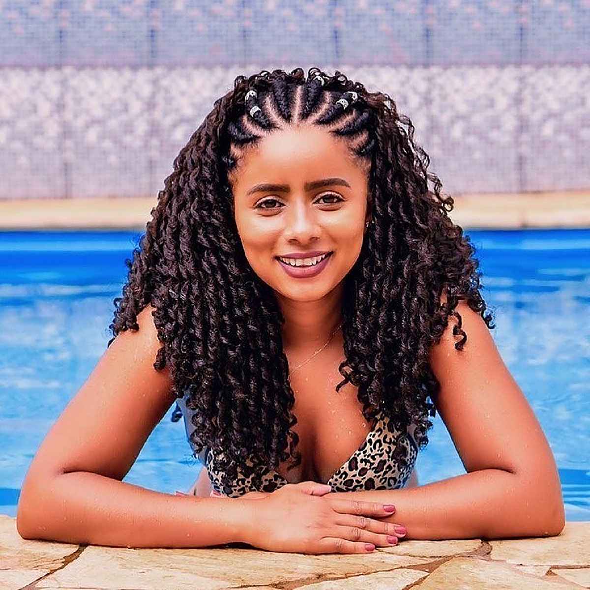 Wonderful atom and crochet braids