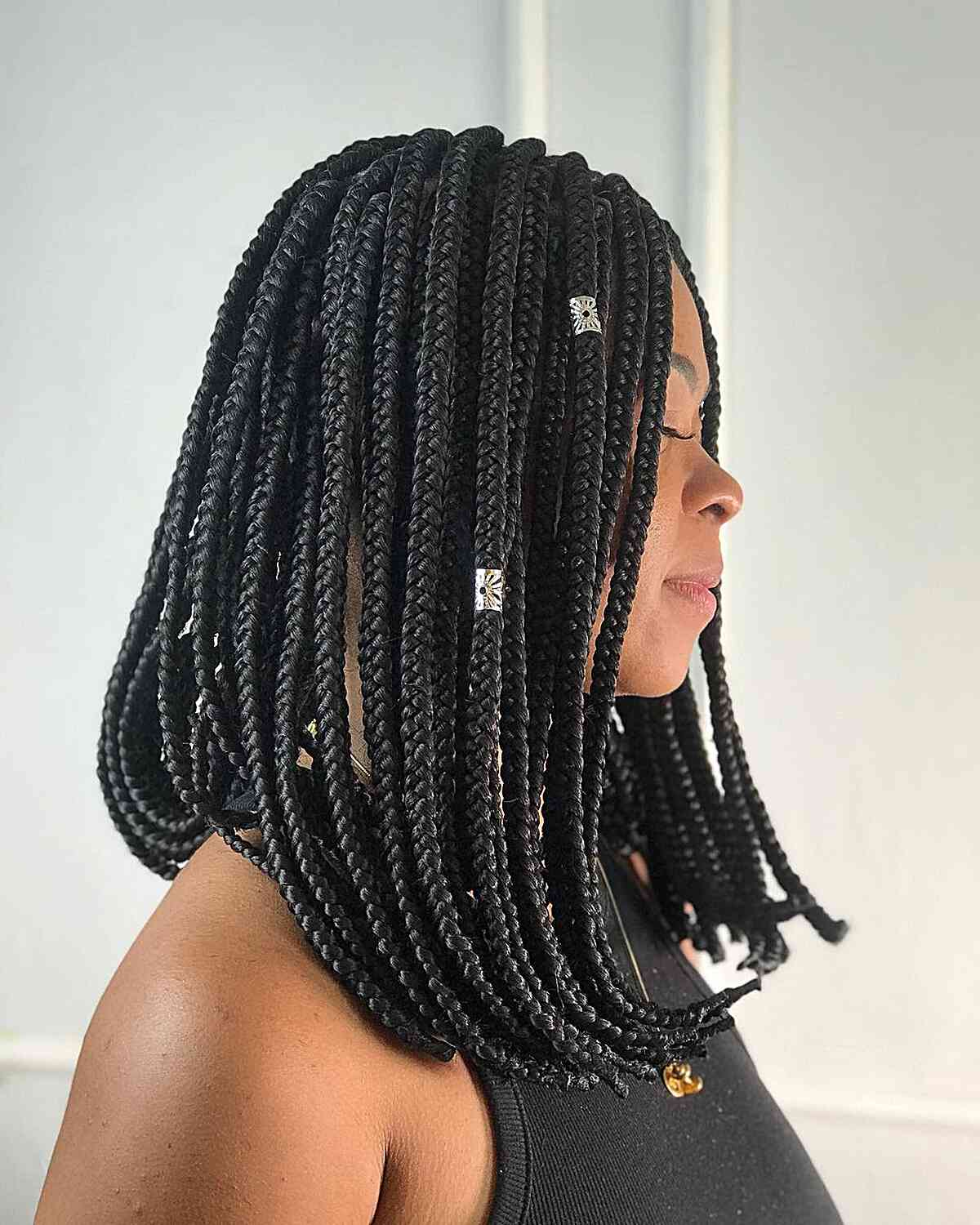 Medium -length boxes on an additional long bob with silver cuffs