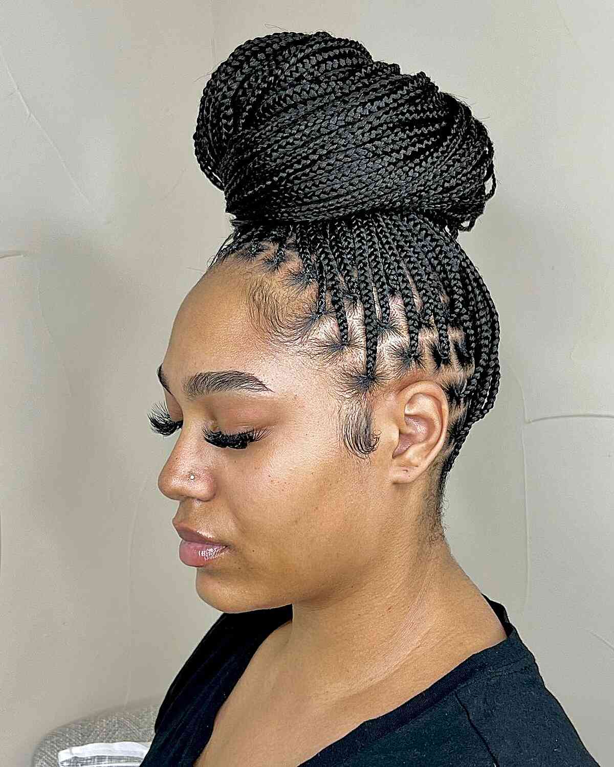 Knotless Box Braided High Bun for Long-Haired Black Women
