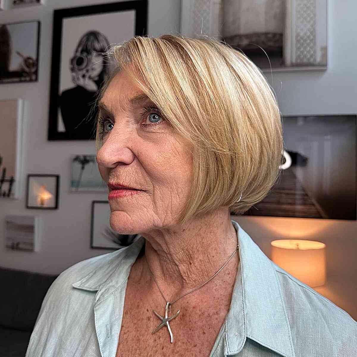 Bob Pop hair, jaw length for women between 60 years old