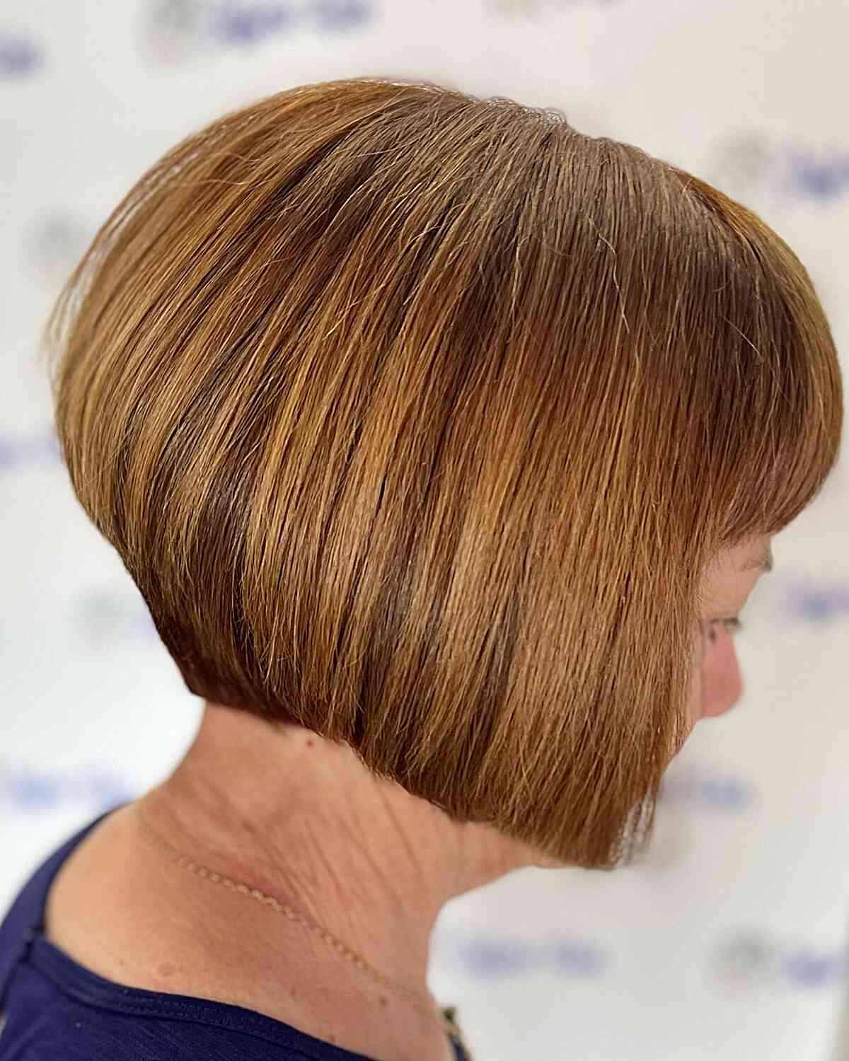 The jaw with a brown bop -bob with a margin for older women over sixty