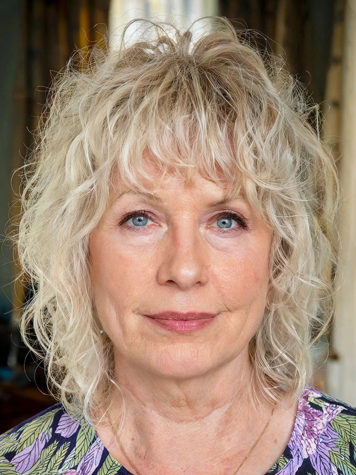 Wavy Bob for Thin Hair with Soft Bangs