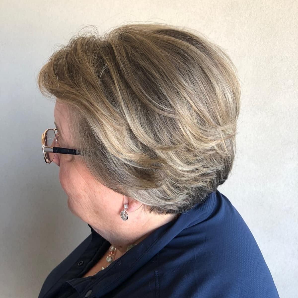 Fish layers for women in the 1960s with a round face