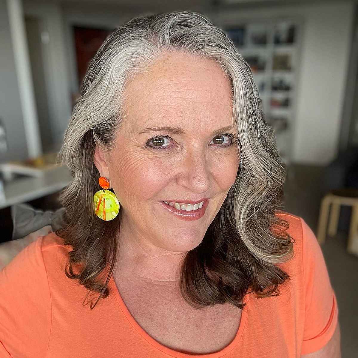 An easy haircut for gray hair for women in the 1960s
