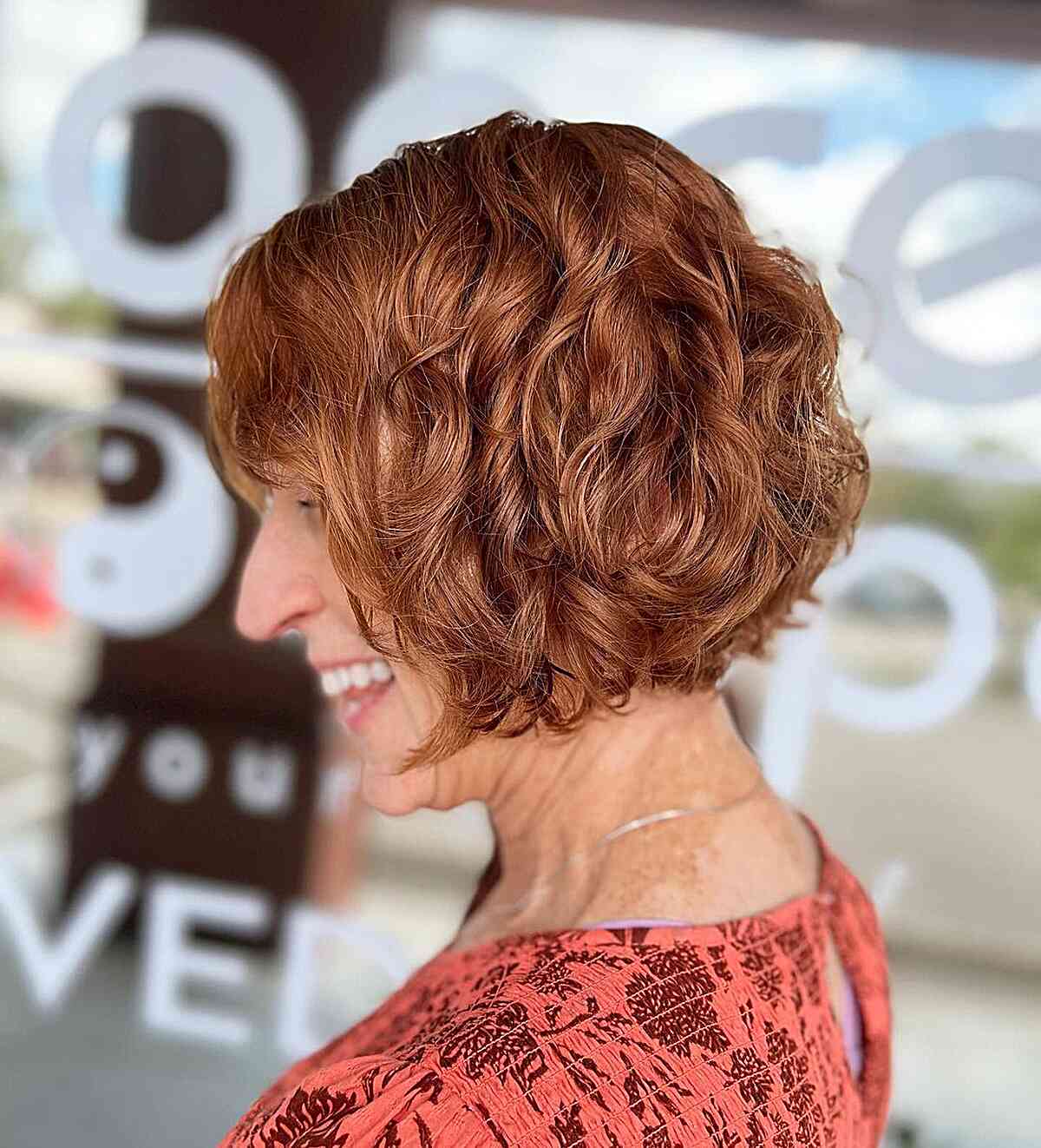 Braun Red Red Red Bob Short Bob for Women in the sixties