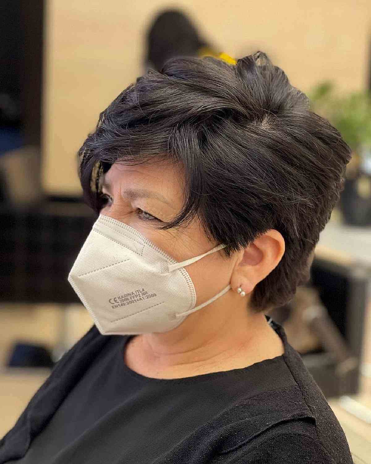 The soft pixie crop for women with fatty faces