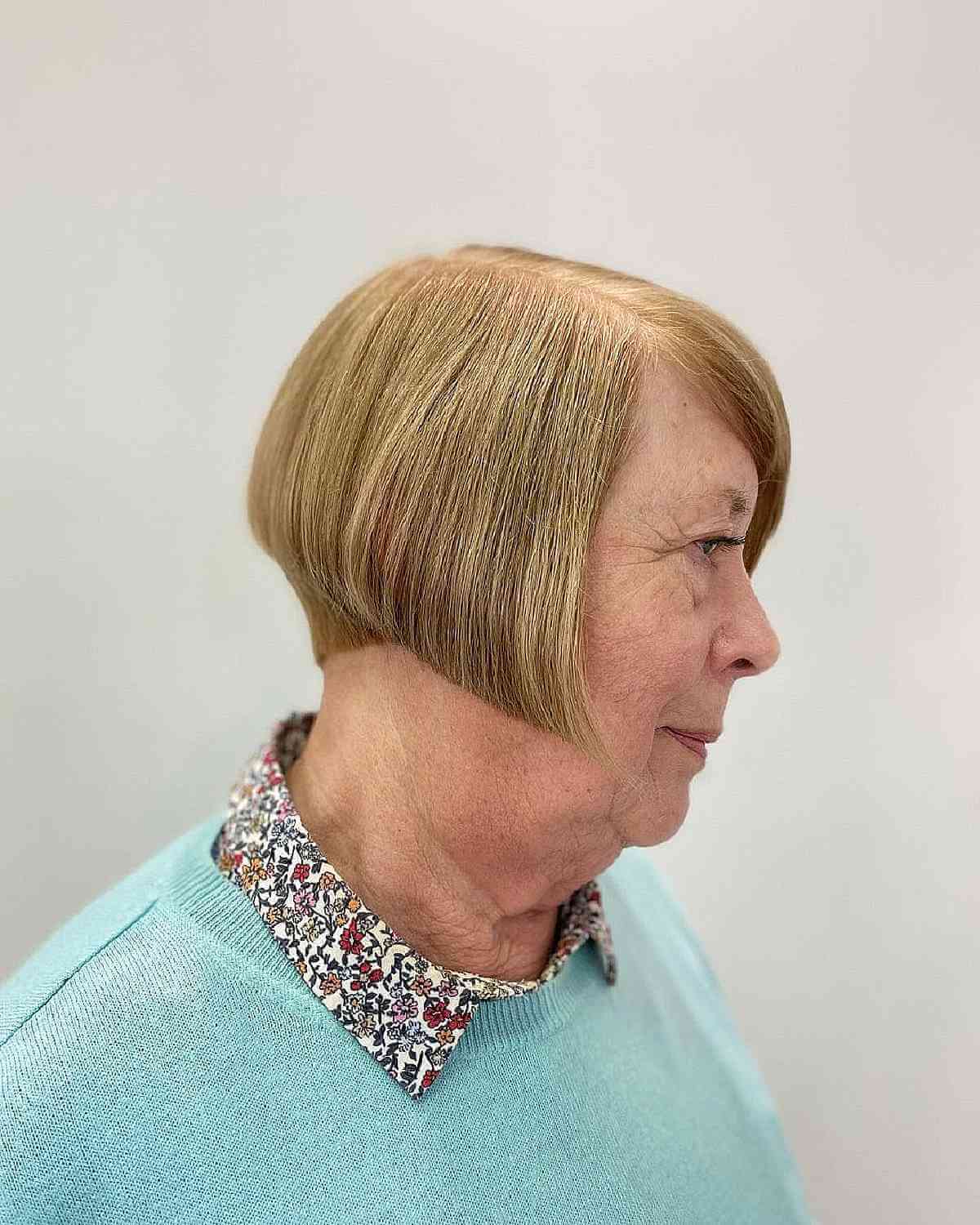 The corner bob with back is pointed to the double chin