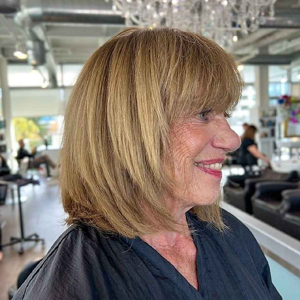 Bob a long hair with explosions for straight hair