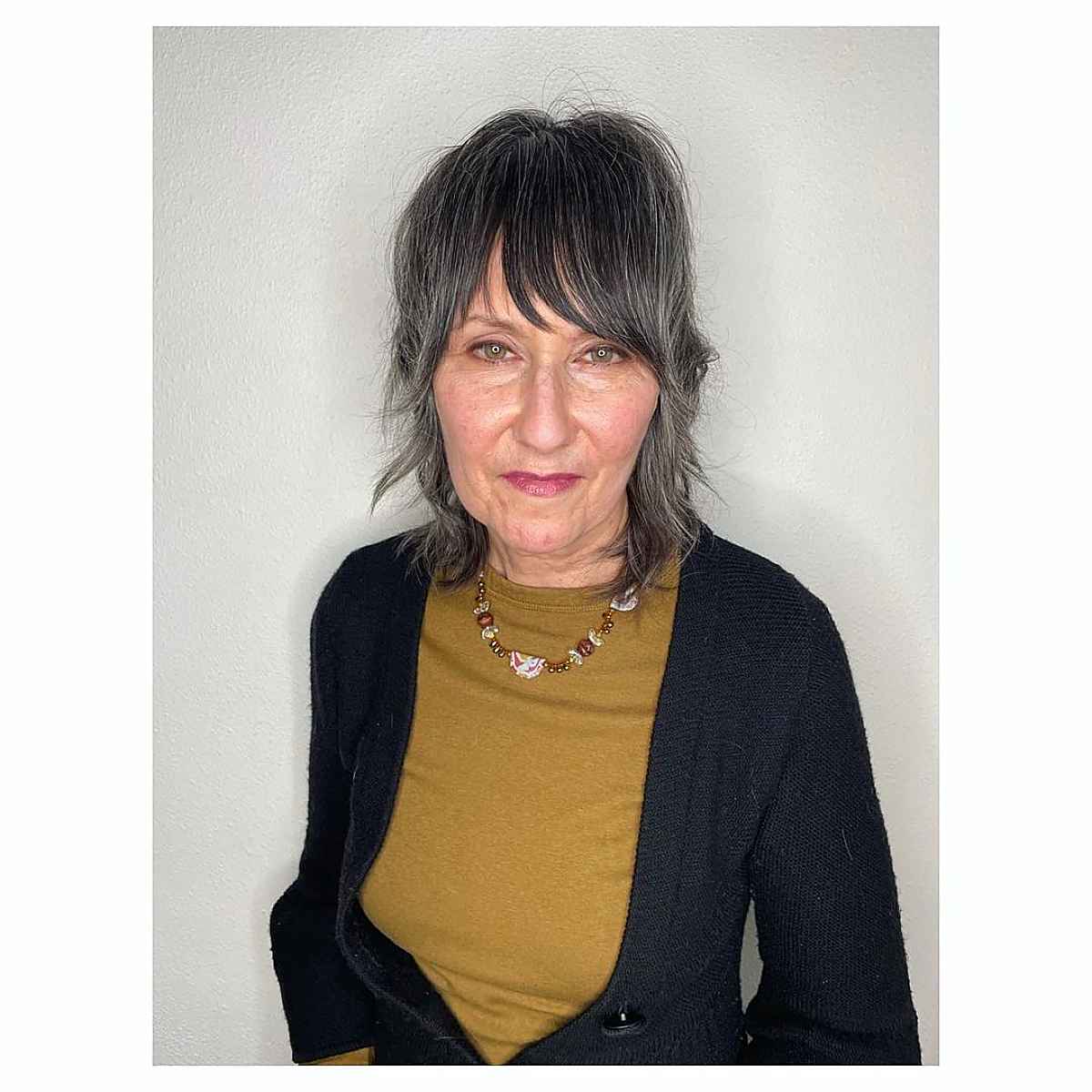 Corner bones with explosions for older women with thin hair