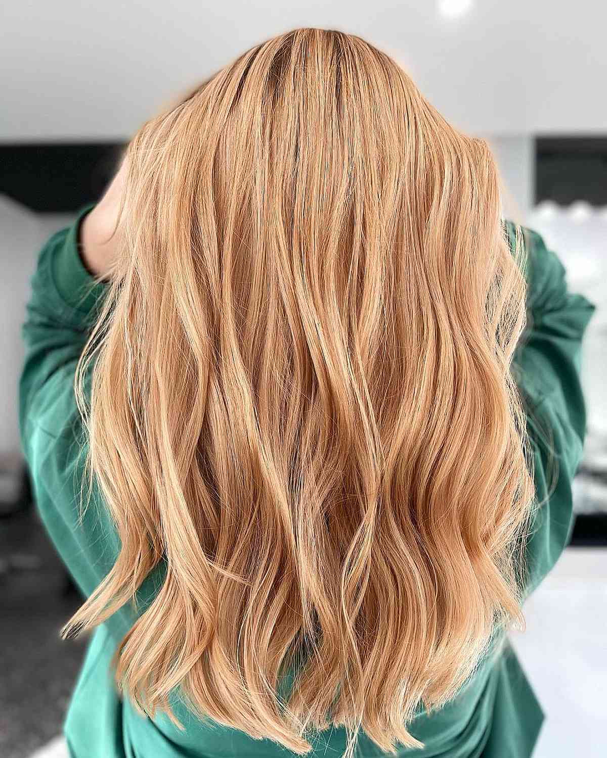 Roségoldblonde hair balayage