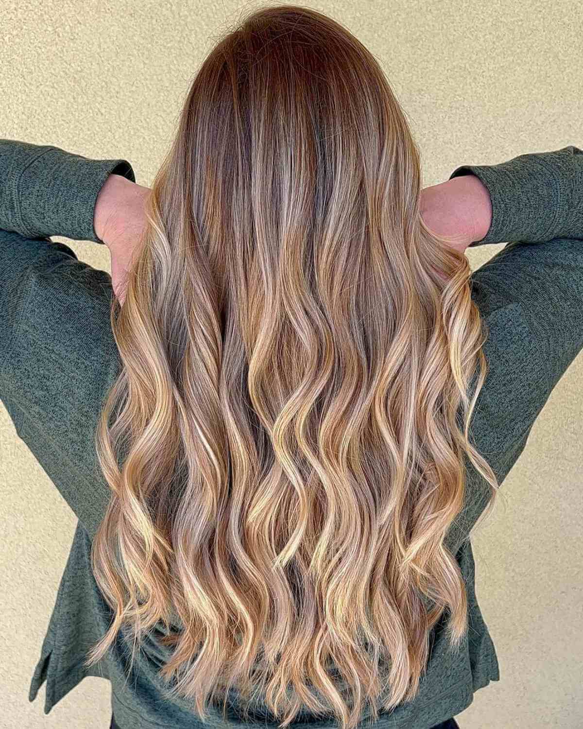 Strawberry brown balayage hair
