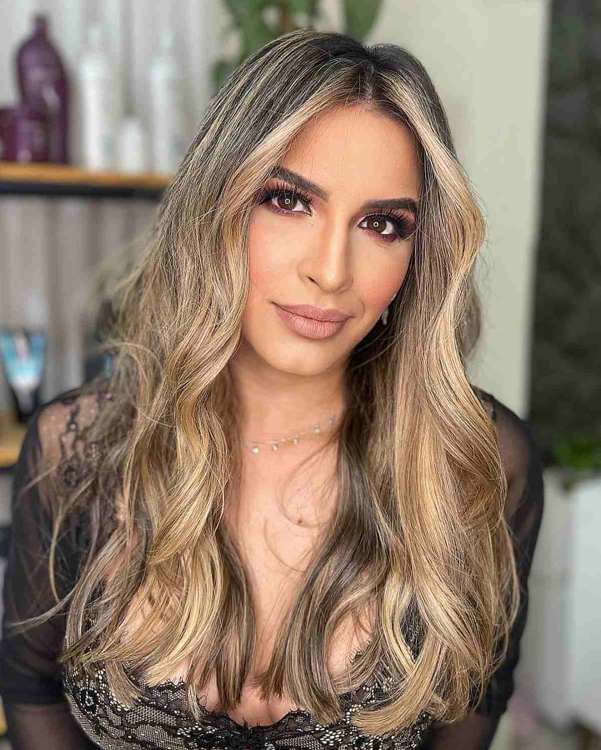 Trendsetting Blonde Highlights on Dark Brown Hair