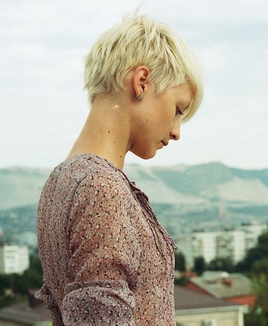 Short hair styles Pixi: A very short back with a slightly long front