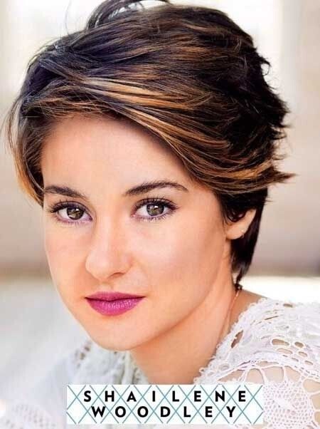 Short hairstyles for women for thick hair