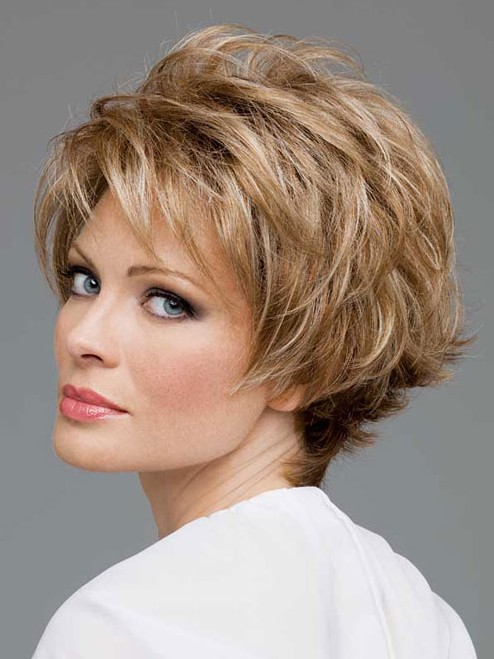 20 short hair for older women: straight hairstyles