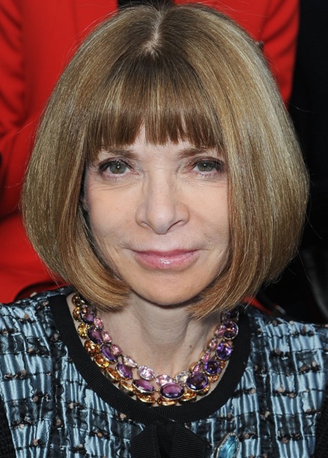 20 short hairstyles for older women: Bob hairstyles with glamorous explosions
