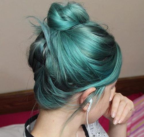 20 Pretty, Everyday Hairstyles for Bun Updos