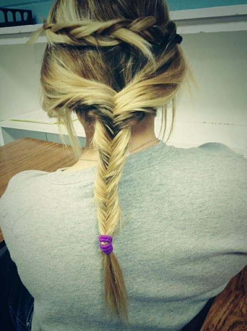 Harm hair styles: fish tail braid for a vacation