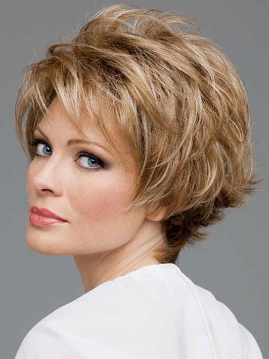 2014 short hairdressers for women more than 40: layers hair