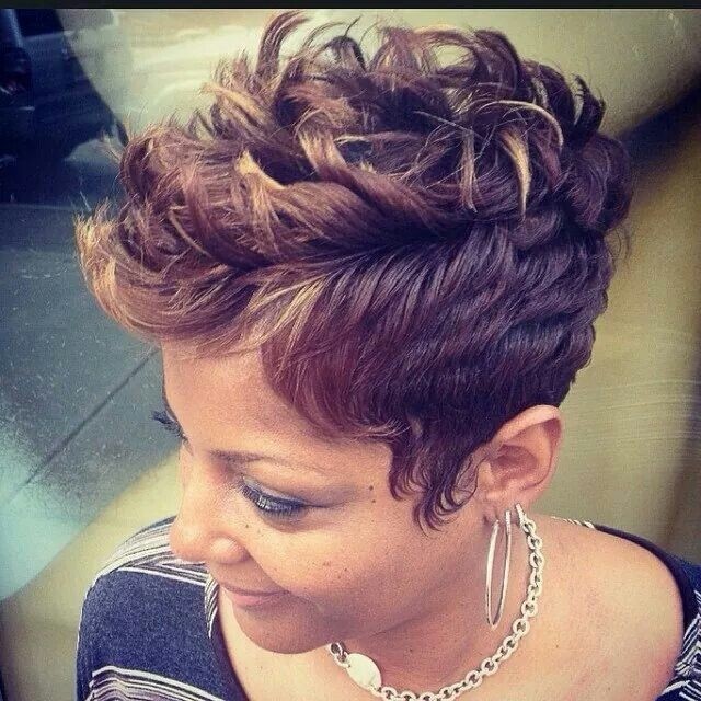 Afro -Pixe haircut: short black haircuts