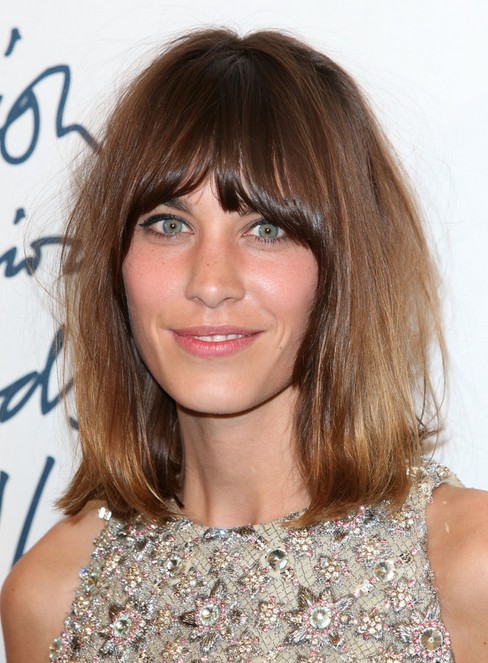Alexa Chung Hairstyles: Cutting straight brown hair