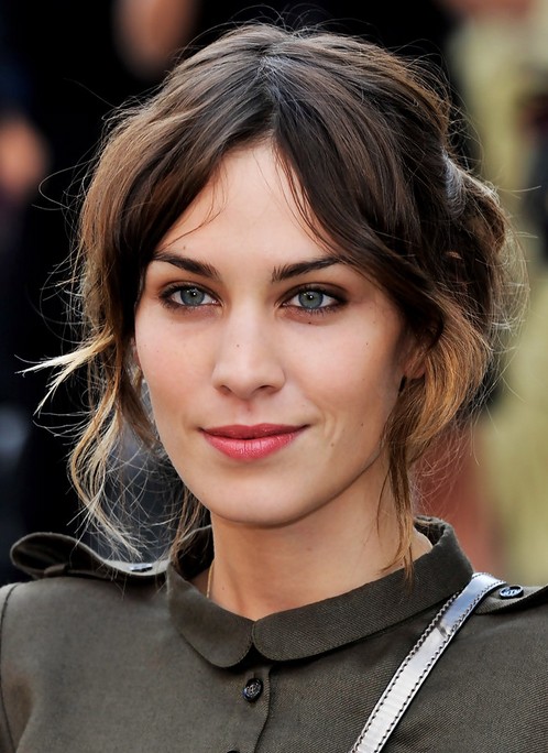 Alexa Chung Updo: A loose cake for the concert
