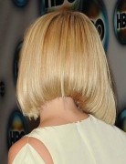 Isn't Eve Bob hairstyle