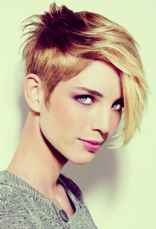 Unparalleled short hairstyles for thick hair: long bangs