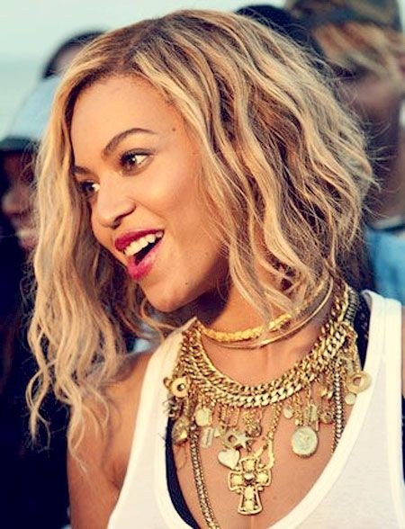 10 Stylish Wavy Bob Hairstyles