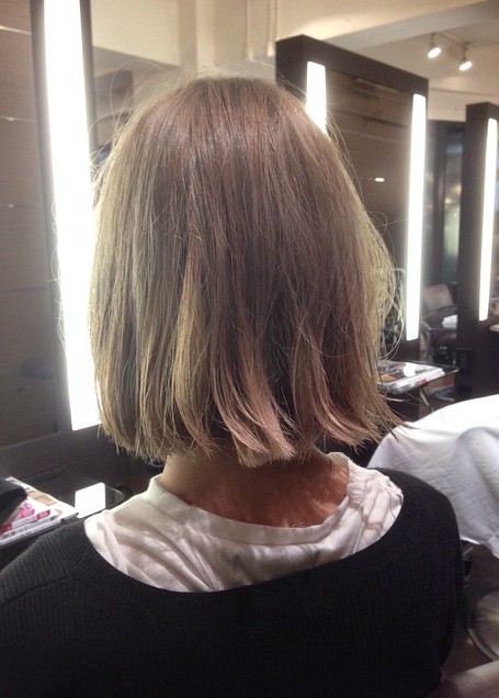 Back view of simple simple hairstyle bob for girls