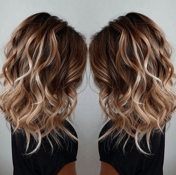Balayage, curly hairstyles for medium hair - shoulder length ideas