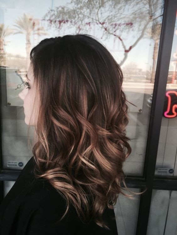 Balhaj hairstyle, medium brown with a blond with a wage