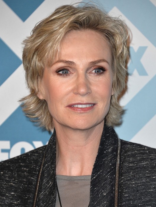 Best short hairstyles for older women: Jin Lynch style of layers