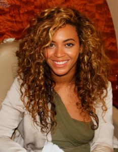 3 Beyoncé Knowles Long Hairstyles