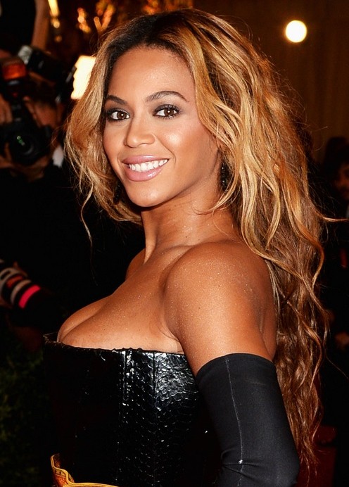 Beyonce Nolls Hairstyles 2014: Long Long Waves