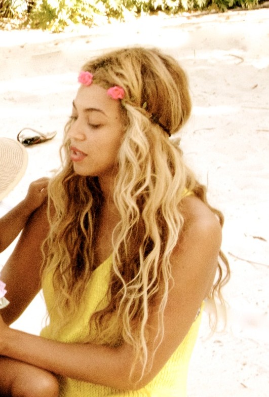 Beyonce Nols long wavy pieces