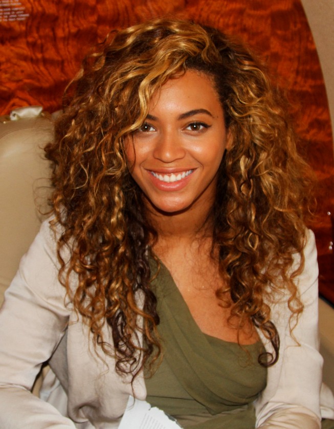 3 Beyoncé Knowles Long Hairstyles