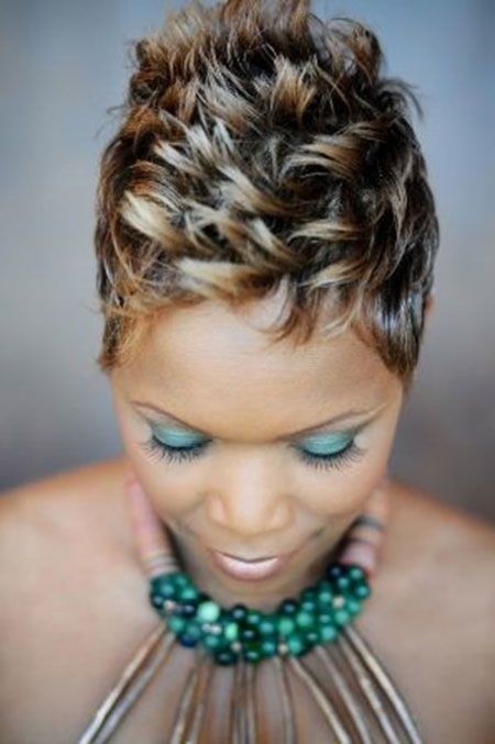 Black women and short hair pixels