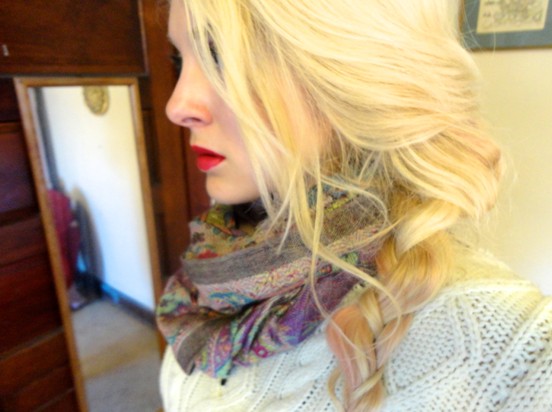 Mudar, blonde hairstyle