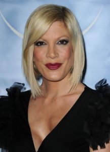 Classic Blonde, Straight Bob Haircuts: Tori Spelling Short Hair
