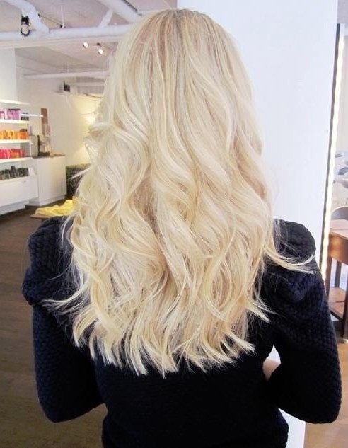 Blunt Hairstyles: Long Wavy Hair