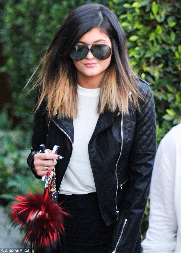 Different medium haircut - black hairstyles blonde Omper