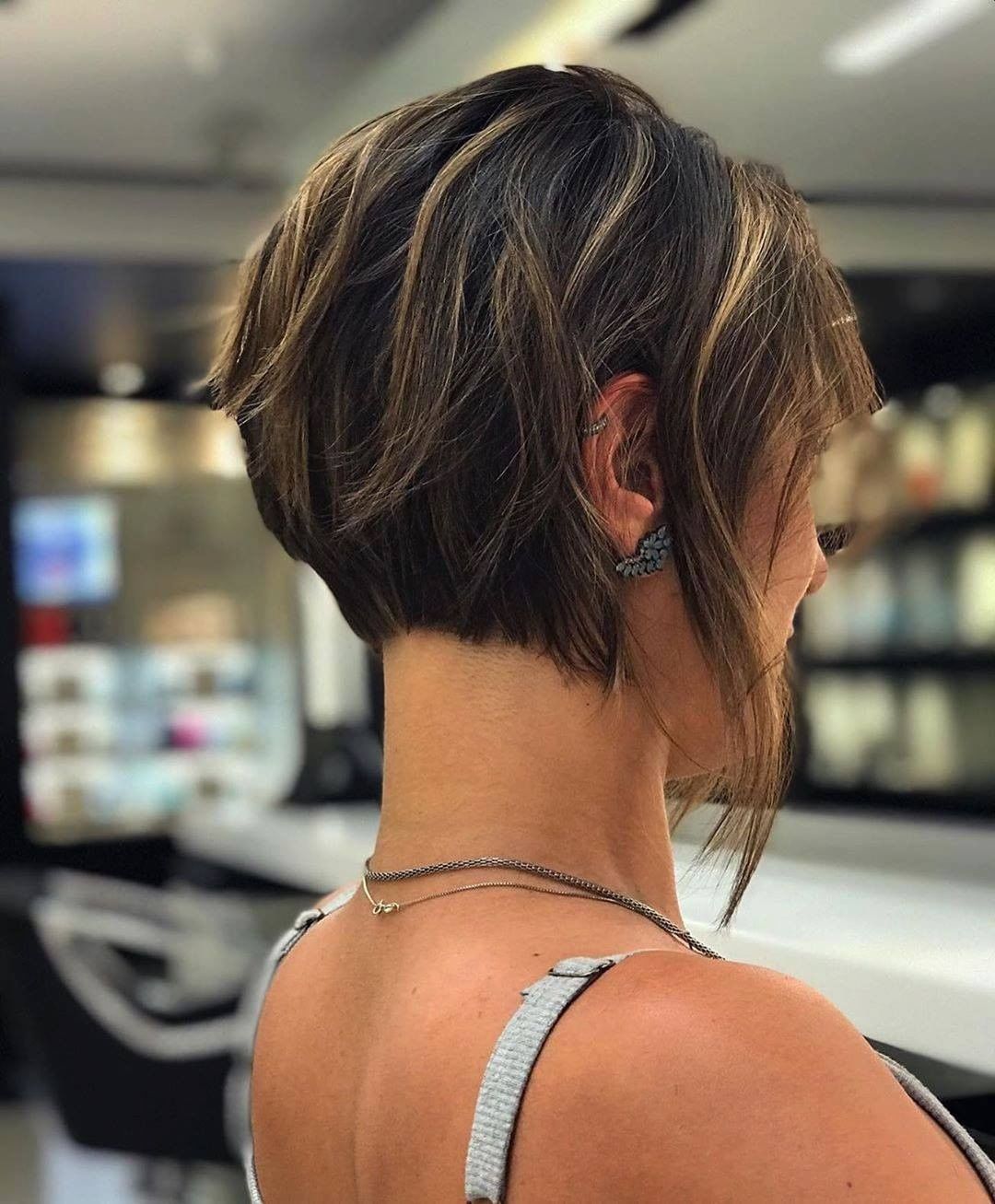 Easy Bob shakes worry and informal trends - short hairstyle ideas for women
