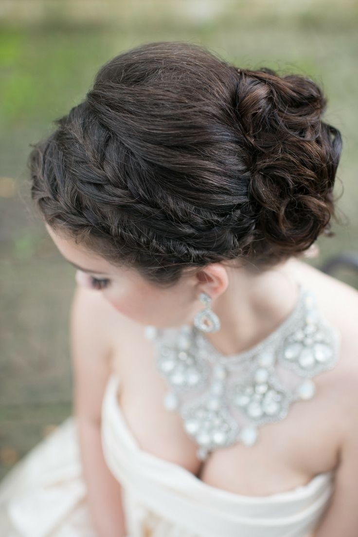 UPDO brand for wedding parties