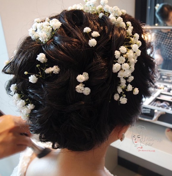 Wedding hair with a flower