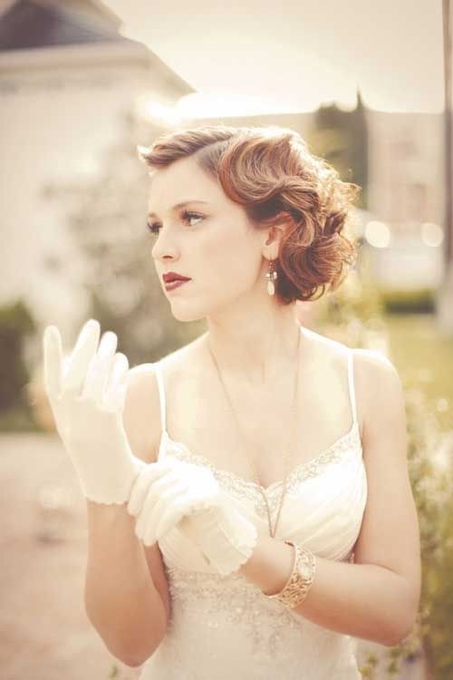 Ideas of hairstyles and bridesmaids for short hair